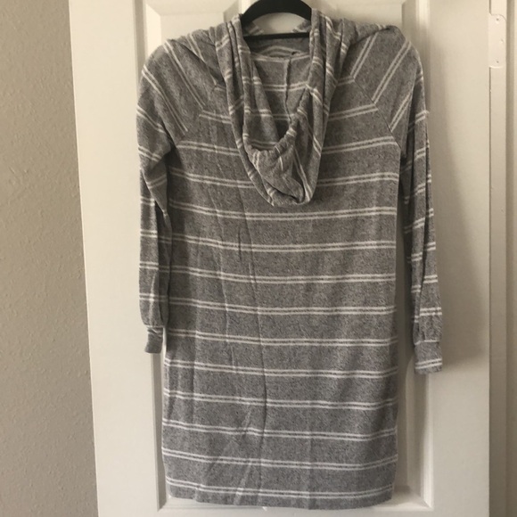 American Eagle XS Gray Striped Long Sleeve Hoodie Sweater Dress with Pocket - Picture 2 of 5